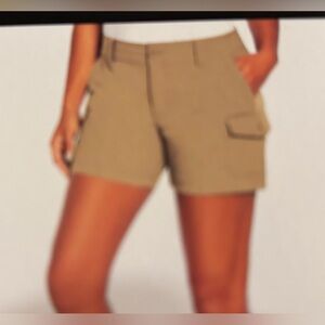 Eddie Bauer Women’s cargo pocket short light weight comfy summery
